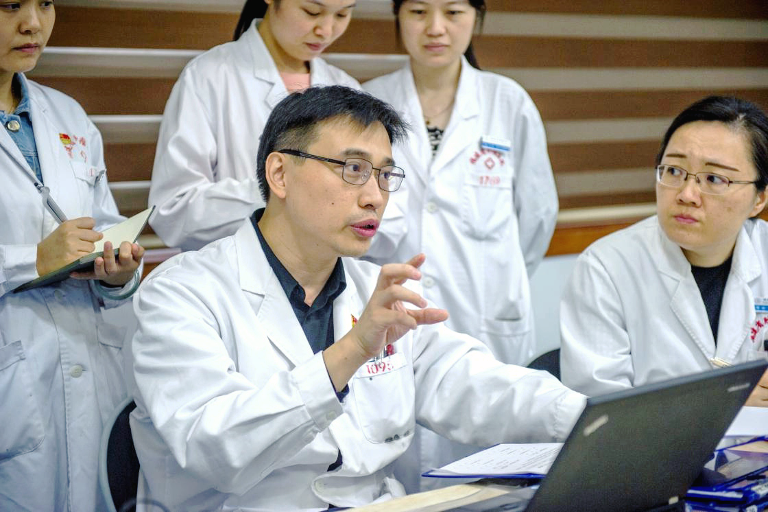 展仁德风范 护百姓健康 | 陈誉：为患者生命健康保驾护航